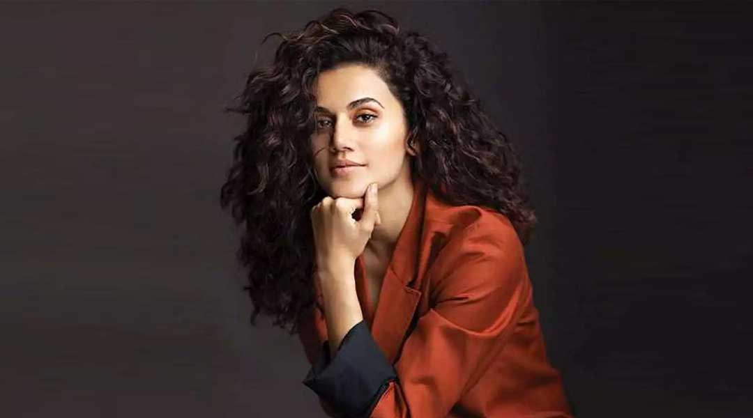 তাপসীর জন্ম ১৯৮৭ সালের ১ অগস্ট। দিল্লিবাসী এক শিখ ধর্মাবলম্বী পরিবারে। কম্পিউটার ইঞ্জিনিয়ার হওয়ার পরে তিনি বেশ কিছু দিন চাকরি করেছিলেন। পরে চাকরি ছেড়ে অভিনয়ে আসেন।