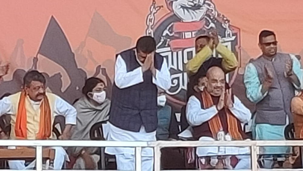 অমিত শাহকে নিজের ‘বড় ভাই’ বলে সম্বোধন করেন শুভেন্দু। জানান, করোনা আক্রান্ত হওয়ার সময়েও খোঁজ নিয়েছিলেন শাহ।