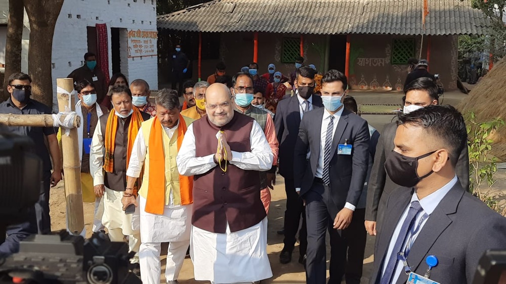 সনাতনের বাড়িতে এই সব খাবার খেয়েই মেদিনীপুর কলেজ মাঠে সভার উদ্দেশে রওনা দেন অমিত শাহ।