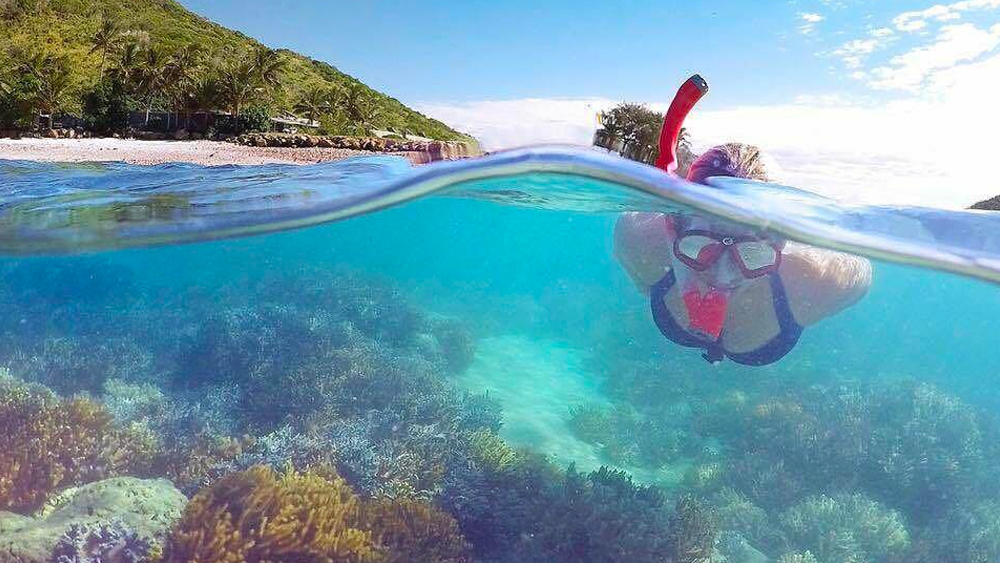 বহুবছর ধরে ওই দ্বীপে বাস করছেন যে সমস্ত মানুষ, পর্যটকদের বাড়ি ভাড়া দেন তাঁরা। তাঁদের ভাড়াটে তুলতে বাধ্য করা হচ্ছে বলেও অভিযোগ করেছেন স্থানীয়রা। তাঁদের দাবি, কেসউইক এখন চিনের সম্পত্তি হয়ে দাঁডিয়েছে।