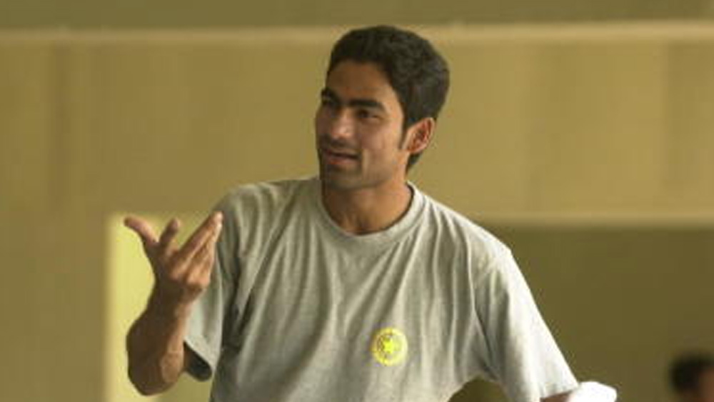 কইফ পরিবারে ত্রিকেট খেলার ধারা প্রচলিত আরও আগে থেকে। মহম্মদ কইফের বাবা মহম্মদ তারিফ আনসারি এবং দাদা মহম্মদ সইফ ঘরোয়া স্তরে ক্রিকেট খেলতেন।