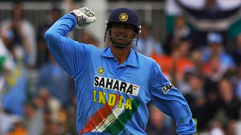 কেরিয়ারের ১৩ টেস্টে কইফের মোট রান ৬২৪। সর্বোচ্চ অপরাজিত ১৪৮। পাশাপাশি, ১২৫ ওয়ান ডে-তে তাঁর মোট সংগ্রহ ২,৭৫৩। সর্বোচ্চ অপরাজিত ১১১।