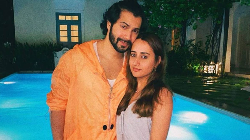 বিয়ে না হলেও বরুণের জীবনে নাতাশা স্ত্রীর মর্যাদাই পান। তবে নাতাশার আলাদা সত্ত্বাকেও গুরুত্ব দেন বরুণ। তাঁর জীবনে নাতাশার মতামতের বিশেষ গুরুত্ব আছে।