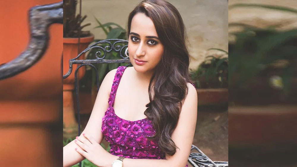 লেহঙ্গা, গাউন এবং বিয়ের পোশাক তৈরিতে নাতাশা বর্তমানে দেশের এক জন প্রথমসারির ডিজাইনার।