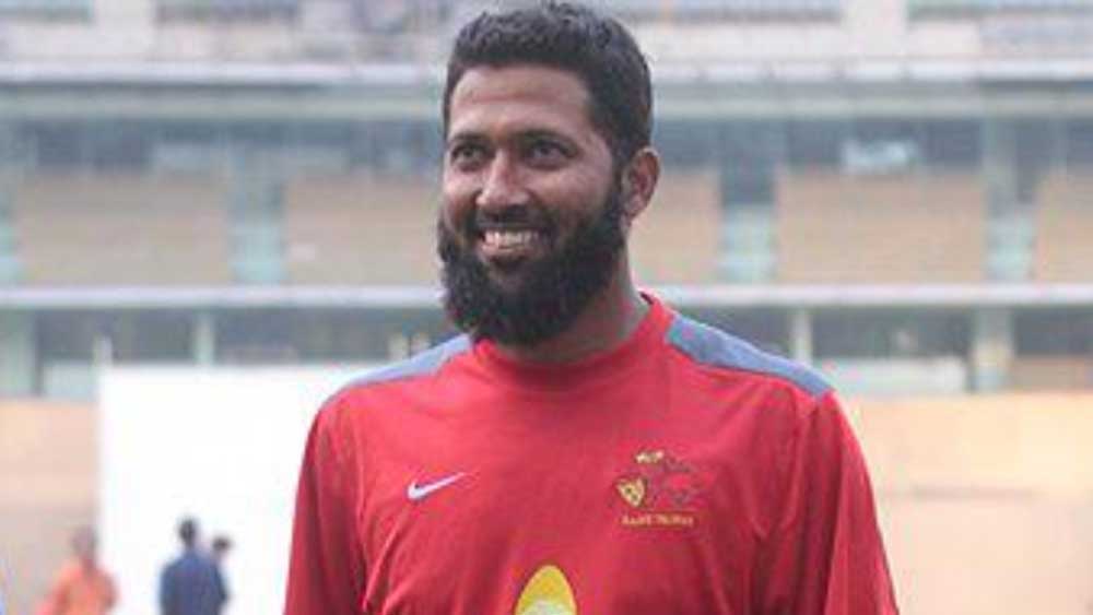 চলতি বছরের মার্চে তিনি সব ধরনের ক্রিকেট থেকে অবসর গ্রহণ করেন। ইতিমধ্যেই তিনি বাংলাদেশের জাতীয় দলের এবং কিংস ইলেভেন পঞ্জাবের ব্যাটিং কোচ হয়ে প্রশিক্ষণ দিয়েছেন। এ বছরের জুনে উত্তরাখণ্ড দলের প্রধান কোচ হিসেবে নিযুক্ত হয়েছেন।