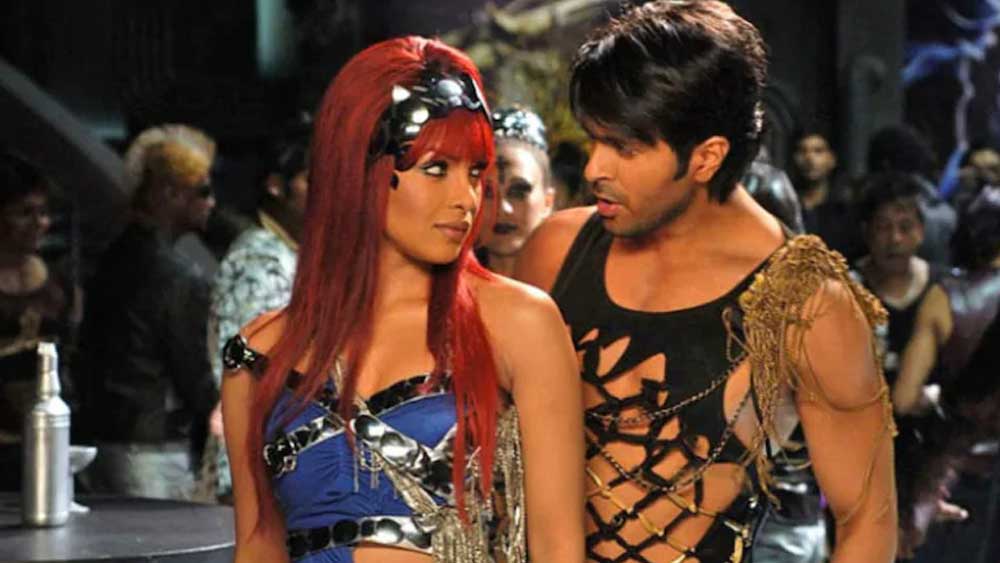 হরমন প্রথম অভিনয় করেন ২০০৮ সালে। সে বছরই মুক্তি পায় তাঁর ছবি ‘লভ স্টোরি ২০৫০’। সাই-ফাই রোমান্টিক এই ছবির পরিচালক ছিলেন তাঁর বাবা। প্রযোজনা করেছিলেন তাঁর মা।