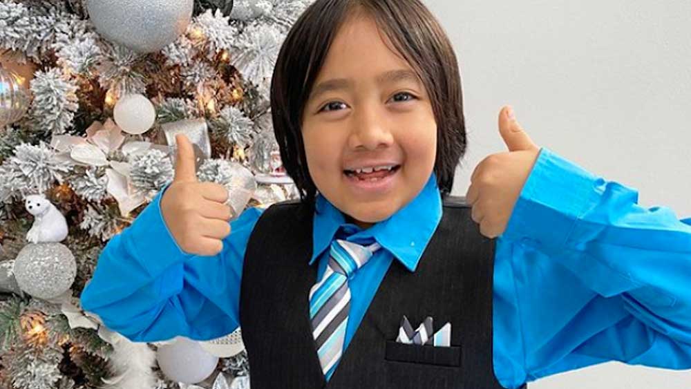 রায়ানের নিজের ভালমন্দ নিয়েও যথেষ্ট উদ্বিগ্ন সংশ্লিষ্ট মহল। এর আগে তার কাছে বিভিন্ন ব্র্যান্ড আসত। তাদের তৈরি খেলনা রিভিউ করে দেওয়ার আর্জি নিয়ে। কিন্তু এখন রায়ান নিজেই একটি ব্র্যান্ড।