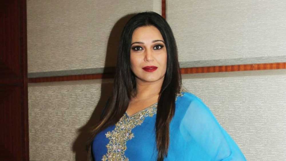 এই ধারাবাহিকে নিকি অভিনয় করেছিলেন চিকিৎসক সিমরন মাথুরের ভূমিকায়। তাঁর বলিষ্ঠ অভিনয়ের সুবাদে ঘরে ঘরে পৌঁছে গিয়েছিল সিমরন চরিত্রটি।