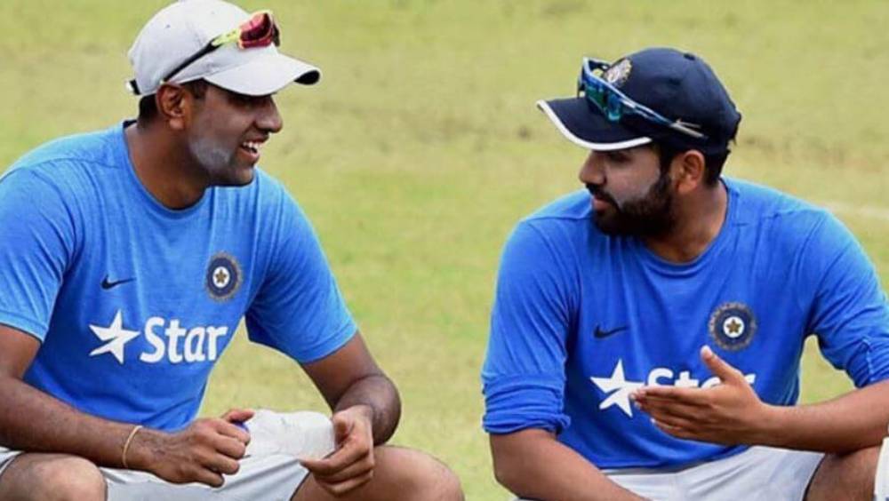 দশকের সেরা ক্রিকেটার হিসেবে টেস্ট দলে কোহালি ছাড়াও রয়েছেন রবিচন্দ্রন অশ্বিন। অন্য দিকে, আইসিসি-র বিচারে কোহালি ছাড়াও রোহিত শর্মা এবং মহেন্দ্র সিংহ ধোনি ওডিআই এবং টি-টোয়েন্টিতে দশকসেরা দলে রয়েছেন।