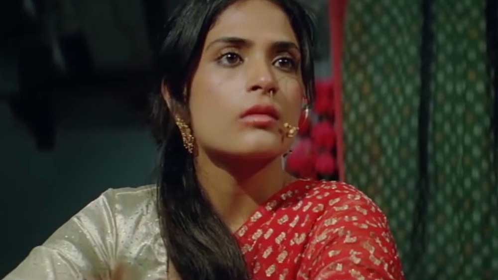 দু’বছর তাঁর কাছে কোনও সুযোগ ছিল না। কিন্তু নাগমা খাতুনের চরিত্রের কারণে তাঁর কাছে ফিল্মফেয়ার থেকে শুরু করে সমস্ত নামি দামি পুরস্কার তাঁর ঝুলিতে আসতে থাকে। তার পর ১১টি ছবির সুযোগ আসে তাঁর কাছে।