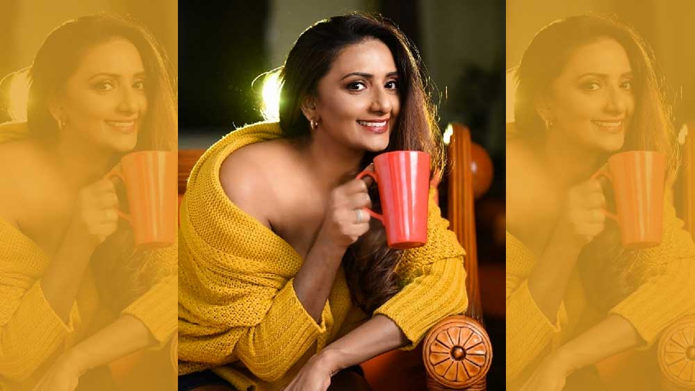 কিন্তু কয়েক বছর পর থেকে টেলিভিশনে কাজের সুযোগও তাঁর কাছে কমতে থাকে। সিনেমায় অভিনয়ের সুযোগ তো কমেই গিয়েছিল। সময় এগিয়ে গিয়েছিল। নতুন নায়িকাদের কাছে প্রতিযোগিতায় পিছিয়ে পড়েন শান্তিপ্রিয়া।