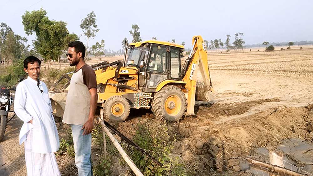 বন্ধ হয়ে যায়নি মমতার নন্দীগ্রামের সভার প্রস্তুতি। নিজস্ব চিত্র