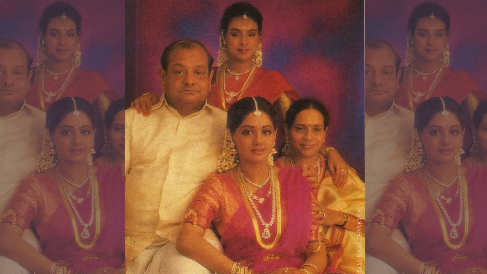 এর পর প্রকাশ্যে আসে হাসপাতালের চরম গাফিলতির কথা। রাজেশ্বরীর মস্তিষ্কে যে দিন অস্ত্রোপচারের কথা ছিল, সে দিন আরও এক ভারতীয় রোগীর অস্ত্রোপচারের কথা ছিল ওই একই হাসপাতালে।