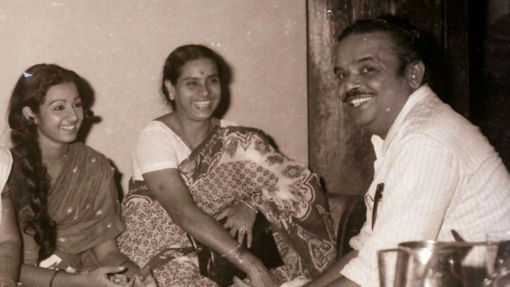 অভিযোগ, দ্বিতীয় রোগীর এক্স রে রিপোর্ট অনুযায়ী রাজেশ্বরীর মস্তিষ্কের বাঁ দিকে অস্ত্রোপচার করা হয়। অথচ তাঁর মস্তিষ্কের ডান দিকে অস্ত্রোপচারের কথা ছিল।