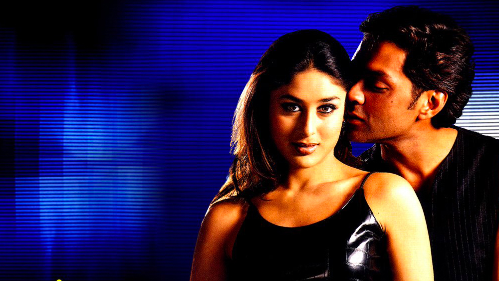 ২০০১ সালে ববি দেওলের বিপরীতে ‘আজনবী’ ছবিতে অভিনয় করার কথা ছিল করিনার। ছবিতে অক্ষয় কুমার এবং বিপাশা বসু ছিলেন খল ভূমিকায়।