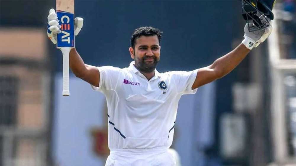 রোহিত শর্মা: দলে ফিরছেন অন্যতম সেরা ব্যাটসম্যান। তাঁকে বাইরে বসিয়ে রেখে নামা বেশ কঠিন। ময়াঙ্কের ফর্ম বেশ চিন্তায় রেখেছে ভারতকে। তাঁকে বসিয়ে অভিজ্ঞ রোহিতকে ওপেন করতে পাঠাতেই পারে টিম ইন্ডিয়া।