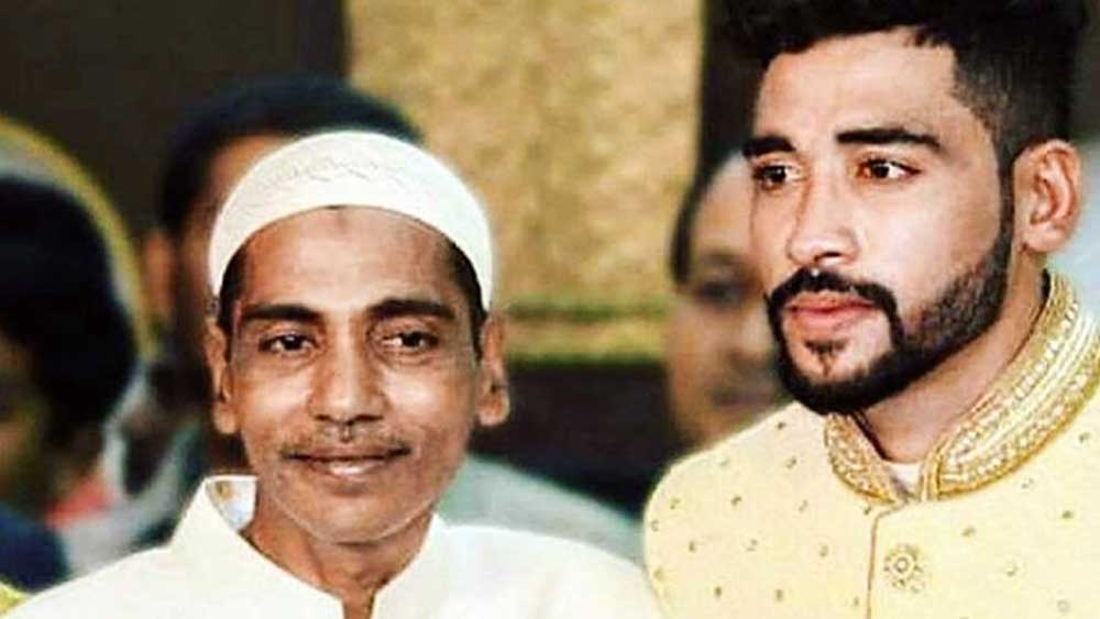 ১৯৯৪ সালের ১৩ মার্চ হায়দরাবাদে জন্ম সিরাজের। প্রথম শ্রেণির ক্রিকেটে আত্মপ্রকাশ ২০১৫ সালে। সে বছর হায়দরাবাদের হয়ে রঞ্জি ট্রফিতে খেলেন তিনি। পরের বছর রঞ্জিতে তিনিই ছিলেন হাদরাবাদের হয়ে সর্বোচ্চ উইকেটশিকারি।