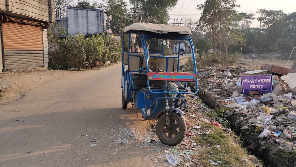 On the last day of the year, political clashes escalated in bardwan dgtld