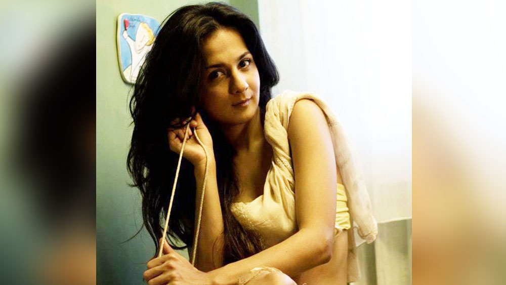 মনস্তত্ত্ব নিয়ে স্নাতক স্তরে পড়াশোনার পরে পূজা ইন্ডাস্ট্রিয়াল সাইকোলজি নিয়ে স্নাতকোত্তর সম্পূর্ণ করেন।