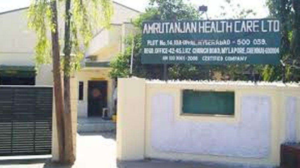 ১৮৯৩ সালে মুম্বইয়ে তিনি নিজের কোম্পানি গঠন করেন। ঈষৎ হলুদ রঙের কড়া গন্ধযুক্ত মাথাব্যথার বাম অম্রুতাঞ্জন প্রস্তুত করতে শুরু করেন।