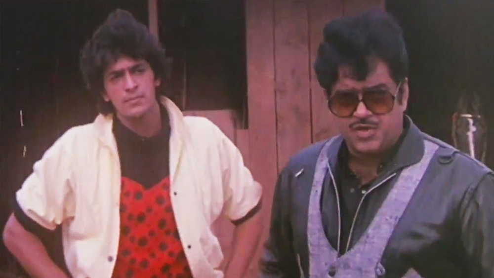 এরপর ঠিক ১ বছর পরেই বড়পর্দায় অভিষেক হয় চাঙ্কির। চিত্র প্রযোজক পহলাজ নিহলানি বলিউডে চাঙ্কিকে প্রথম ব্রেক দেন। ১৯৮৭ সালে ‘আগ হি আগ’ ছবির মাধ্যমে আত্মপ্রকাশ করেন চাঙ্কি। তাঁর বিপরীতে অভিনয় করেন নীলম কোঠারি।