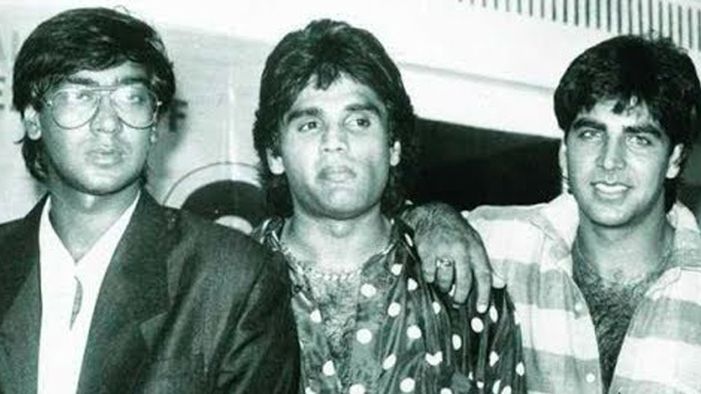 অন্যদিকে, অক্ষয় কুমার, সুনীল শেট্টি, অজয় দেবগণরাও একের পর এক অ্যাকশন সিনেমা করে ‘অ্যাকশন হিরো’ হিসাবে নিজের জায়গা তৈরি করে ফেলেন।