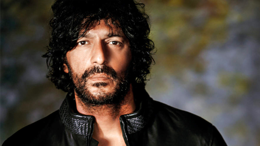 বাংলাদেশ চাঙ্কিকে হতাশ করেনি। সেখানে গিয়ে ফের মুখ্য চরিত্রে কাজ পেতে শুরু করেন। ১৯৯৫ সাল থেকে ১৯৯৭ সাল পর্যন্ত বাংলাদেশের প্রায় ৬টি ছবিতে নায়ক হিসাবে অভিনয় করেন তিনি।