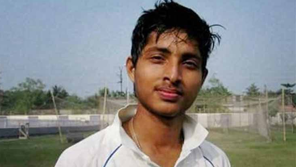 ২০১৫ সালে বাংলার ক্রিকেটার হয়ে মারা যান অঙ্কিত কেশরী। অনূর্ধ্ব-১৯ বাংলা দলের অধিনায়ক ছিলেন তিনি। ক্যাচ নেওয়ার সময় অন্য ফিল্ডারের সঙ্গে সংঘর্ষে মৃত্যু হয় তাঁর।