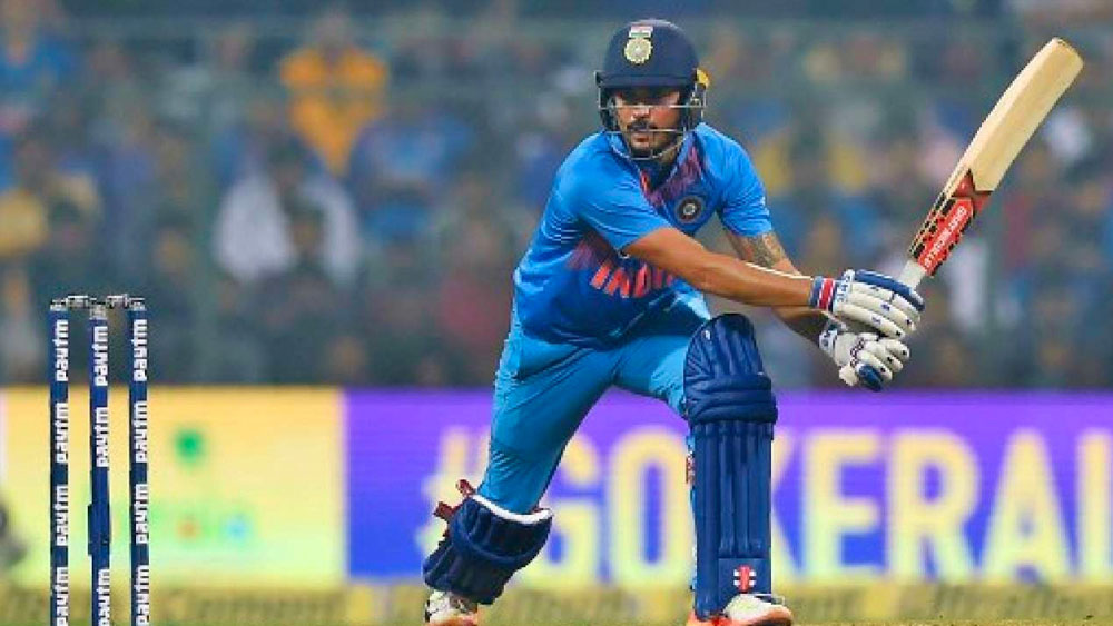 মণীশ পাণ্ডের পরিবর্তে টিম ইন্ডিয়ার প্রথম একাদশে কি অন্য কাউকে দেখা যাবে? উত্তরটা হয়তো ‘না’! মিডল অর্ডারে এক প্রান্ত ধরে রেখে বড় রানের নিশ্চয়তা দিতে পারে মণীশের ব্যাট।