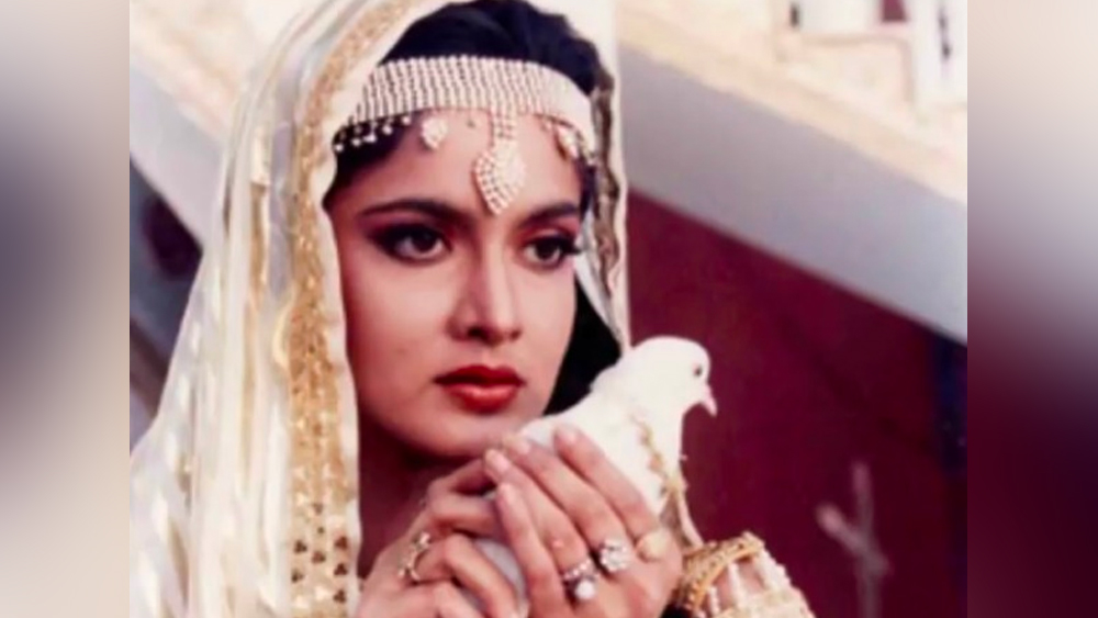 চন্দ্রকান্তারূপী শিখার বিপরীতে কুমার বীরেন্দ্র বিক্রম সিংহের ভূমিকায় অভিনয় করেছিলেন শাহবাজ খান। সুপারহিট এই ধারাবাহিকে বাকি কুশীলবদের মধ্যে অন্যতম ছিলেন জাভেদ খান, মুকেশ খন্না, পঙ্কজ ধীর, ইরফান খান, পরীক্ষিৎ সাহনি, ক্রুতিকা দেশাই, দুর্গা যশরাজ এবং বর্ষা উসগাঁওকর।