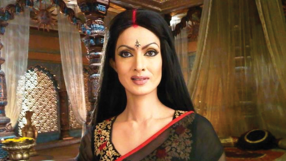 এর পর ধীরে ধীরে অভিনয় জগৎ থেকে হারিয়ে যান শিখা। লম্বা বিরতি কাটিয়ে ফিরে আসেন এক দশকেরও পরে। ২০১১ সালে একটি বেসরকারি চ্যানেলে তিনি অভিনয় করেন ‘কহানি চন্দ্রকান্তা কি’ ধারাবাহিকে।