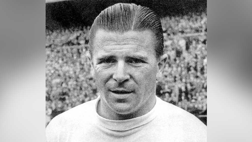 ফেরেঙ্ক পুসকাস: রিয়েল মাদ্রিদের সর্বকালের সেরা দলে ফেরেঙ্ক পুসকাস ছিলেন মূল স্তম্ভ। যে সময়ে ফুটবল খেলেছেন, তখন সে ভাবে ম্যাচ রেকর্ড করা হত না। তাই অনেকেই বলেন পুসকাসকে না দেখার আক্ষেপ মিটে যাবে মারাদোনা, প্লাতিনি, ক্রুয়েফদের খেলা দেখলে। হাঙ্গেরির সর্বকালের সেরা ফুটবলার তিনি।