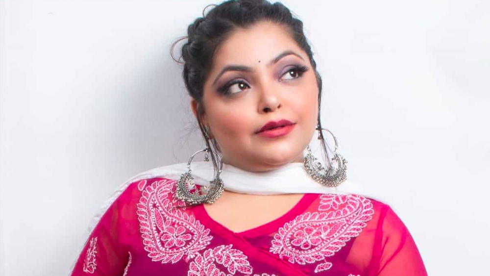 গত ২৬ নভেম্বর অসুস্থ দিব্যাকে ভর্তি করা হয় হাসপাতালে। জানা গিয়েছে, তাঁর উচ্চরক্তচাপজনিত সমস্যা ছিল। পাশাপাশি আক্রান্ত হন নিউমোনিয়াতেও। শেষে ধরা পড়ে তিনি কোভিড পজিটিভ।