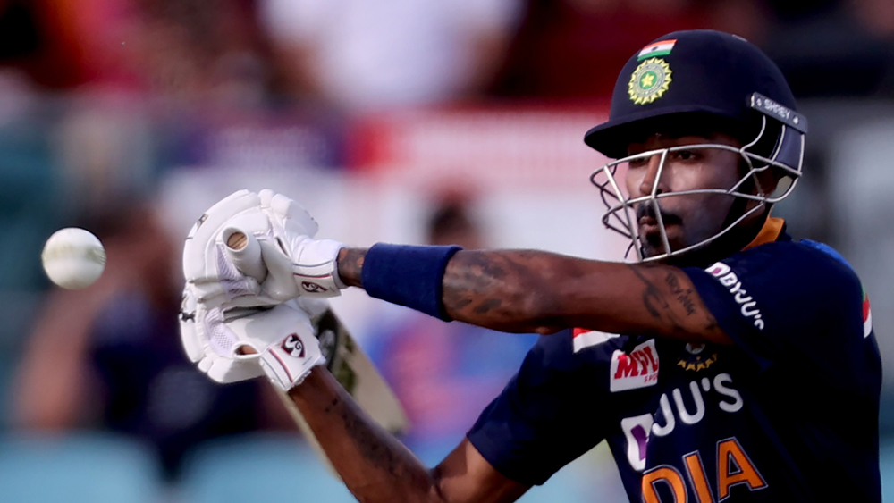 হার্দিক এখন এতটাই পরিণত যে সবার আগে ঠিক করে ফেলতে পারছেন বিপক্ষের কোন বোলারকে মারবেন আর কাকে সমীহ করে খেলবেন। এই কাজটা অত্যন্ত গুরুত্বপূর্ণ। হার্দিক টি-টোয়েন্টি সিরিজে সফলভাবে সেটা করতে পেরেছেন।