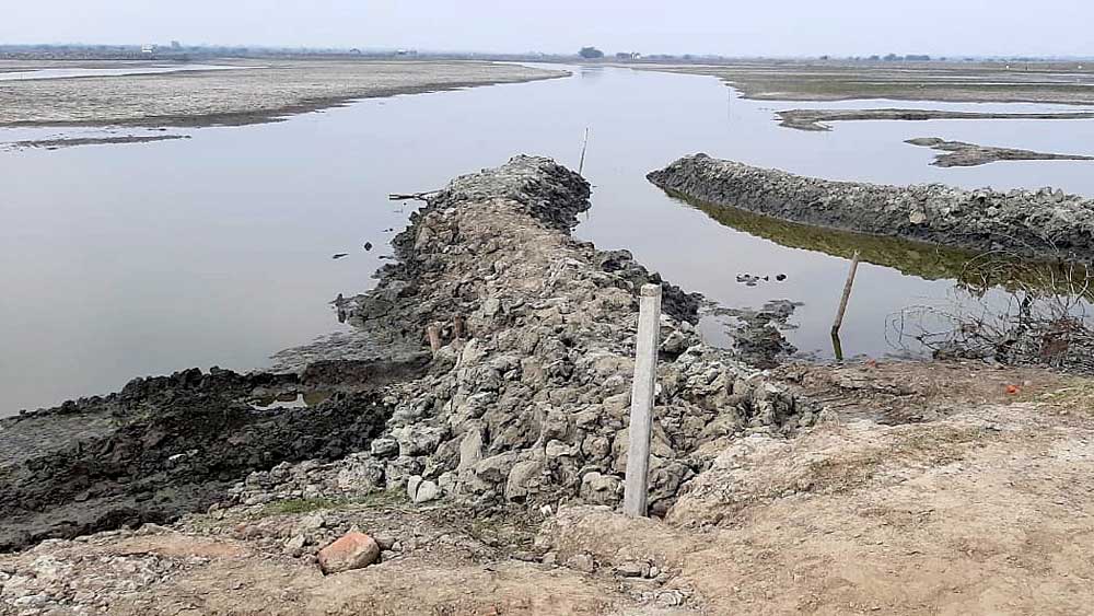 Selling of Government land at Matla without proper documents