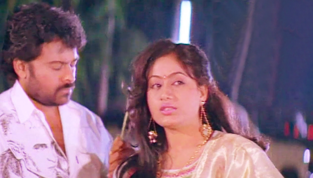 দক্ষিণী ইন্ডাস্ট্রির সুপারস্টার, রজনীকান্ত, বালকৃষ্ণ, কমল হাসন, চিরঞ্জিবী এবং ডাগ্গুবতী ভেঙ্কটেশের সঙ্গে তাঁর অনস্ক্রিন জুটি ছিল সুপারহিট। তবে শুধুই নায়কের প্রেমিকা হয়ে থাকতে নারাজ ছিলেন বিজয়াশান্তি। বলিষ্ঠ অভিনয়ে তিনি নিজেই হয়ে উঠেছিলেন নায়কের সমকক্ষ।