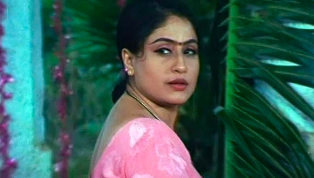 তাঁর ছবির তালিকায় উল্লেখযোগ্য নাম হল ‘নেত্রীকক্কম’, ‘শিবাপ্পু মল্লি’, ‘থালাইমগন’, ‘দেবন্তকুড়ু’, ‘বন্দে মাতরম্’, ‘দেবালয়ম’, ‘অগ্নি পর্বতম’, ‘চাণক্য শ্বাপদম’, ‘স্বয়ম ক্রুশি’, ‘যুদ্ধ ভূমি’, ‘ঈশ্বর’, ‘বিজয়’, ‘অপরাধী’ এবং ‘সূর্যোদয়ম’।