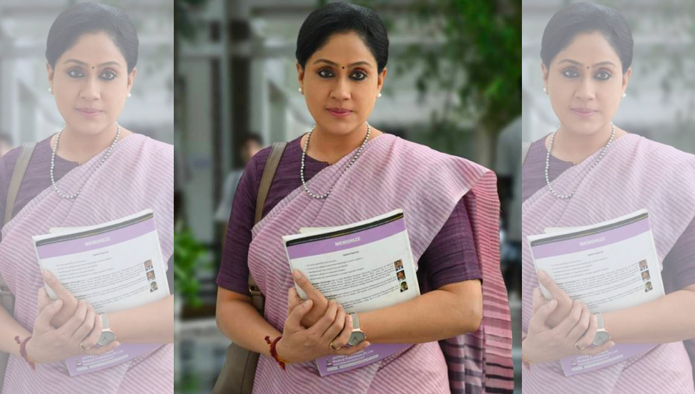 বিবাহসূত্রে রাজনীতিক ডাগ্গুবতী পুরন্দেশ্বরী আত্মীয় হন বিজয়াশান্তির। তাঁর স্বামী এম ভি শ্রীনিবাস প্রসাদও পেশায় প্রযোজক। ১৯৯৩ সালে তিনি প্রযোজনা করেন ‘নিপ্পু রাভা’ ছবিটি।