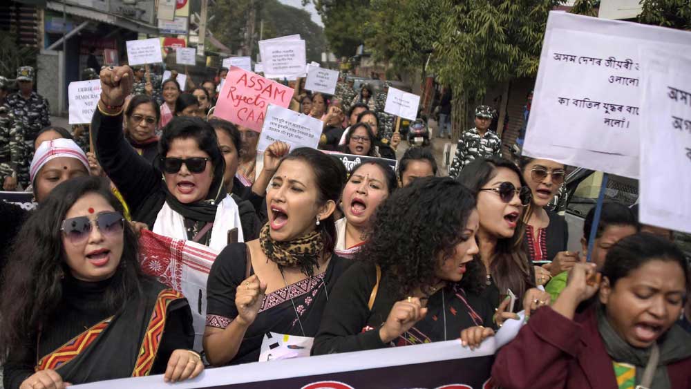 সিএএ-র বিরুদ্ধে প্রতিবাদে মুখর হয়েছে অসমও। ছবি: পিটিআই।