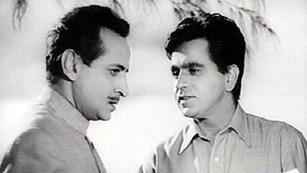 ক্রমে তিনি নিজেকে সরিয়ে আনেন শুধুমাত্র নেগেটিভ চরিত্রেই। কারণ তাঁর মনে হয়েছিল, নায়িকার সঙ্গে নাচগান করা তাঁর সঙ্গে মানানসই হচ্ছে না। বিশেষ করে ছবিতে নায়কের নাচের দৃশ্যে তাঁর ঘোরতর আপত্তি ছিল। ফলে বেছে নেন নেগেটিভ চরিত্রই। দিলীপকুমার, দেব আনন্দ এবং রাজ কপূরের মতো অভিনেতা প্রাণকে পছন্দ করতেন তাঁদের ছবিতে খলনায়ক হিসেবে। নানাভাই ভট্ট, বিমল রায়, আই এস জোহার, শক্তি সামন্ত, নাসির হুসেন-সহ প্রাণের সমসাময়িক বড় পরিচালকরাও ছিলেন তাঁর অভিনয়ের ভক্ত।