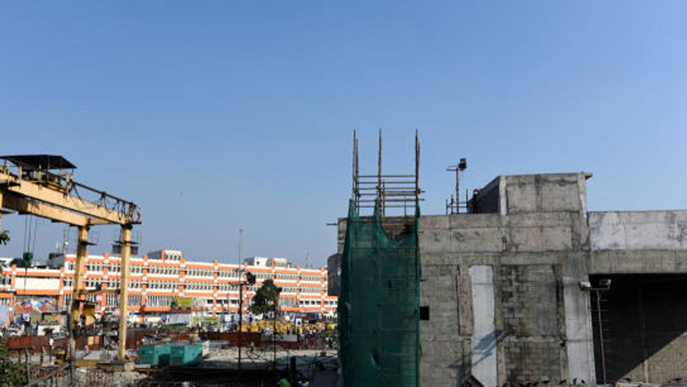 হাওড়া ময়দান থেকে এসপ্লানেড পর্যন্ত সুড়ঙ্গ খননের কাজ শুরু। ২০১৮ সালে বেঙ্গালুরু নতুন কোচ আসে কলকাতায়। পাঁচ নম্বর সেক্টর থেকে পরীক্ষামূলক ভাবে মেট্রো চলাচল শুরু হয়। তার পর একাধিক বার উদ্বোধনের তারিখ পিছিয়ে গিয়েছে।