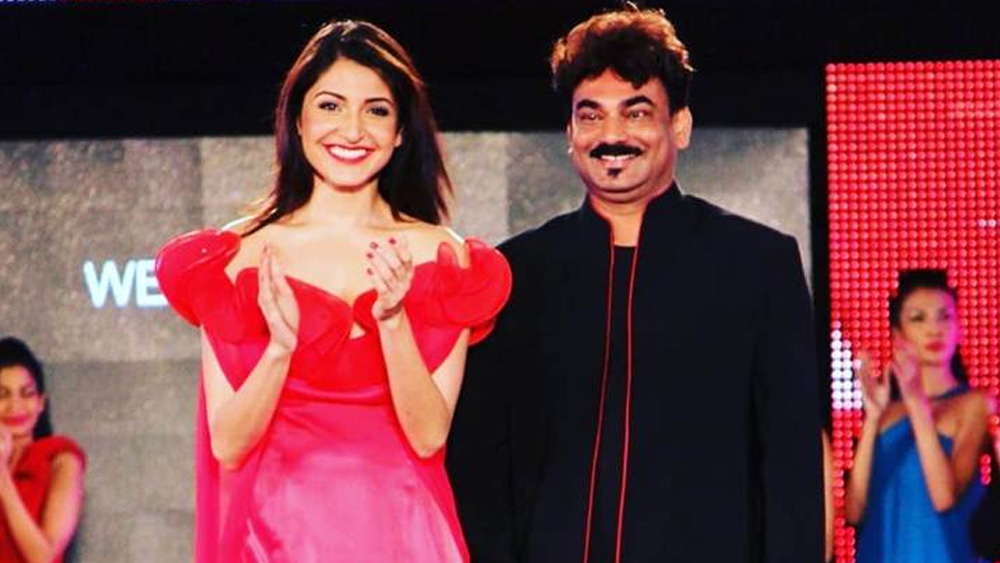 রেখা, দীপিকা পাড়ুকোন, লিজা রে, মালাইকা অরোরা-সহ বহু নায়িকা সেজেছেন রডরিক্সের পোশাকে। কেরিয়ারে শুরুতে অনুষ্কা শর্মাকে তাঁর ফ্যাশন শো-এ সুযোগ দিয়েছিলেন তিনি। সাহায্য করেছিলেন বলিউডে পরিচিতি পেতে। স্মরণবার্তায় পিকে-এর নায়িকা বলেছেন, রডরিক্সের জন্যই আঠেরো বছর বয়সে তিনি বেছে নিয়েছিলেন বলিউডকে। মালাইকা অরোরা এবং তাঁর প্রাক্তন স্বামী আরবাজ খানের খুবই ঘনিষ্ঠ বন্ধু ছিলেন রডরিক্স।