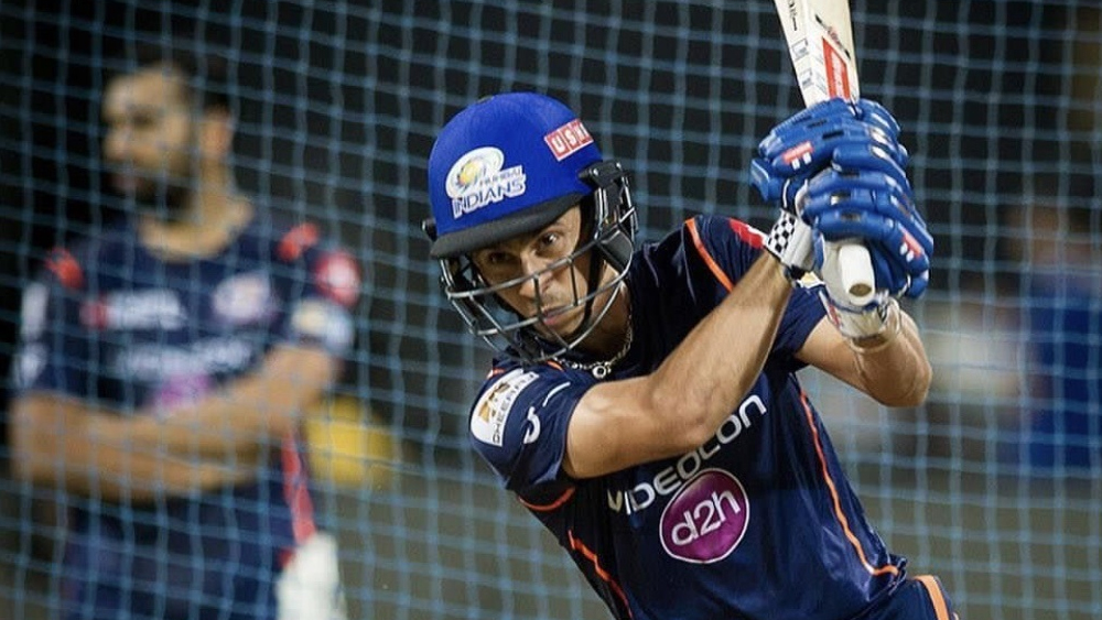 সিদ্ধেশ লাড: ঘরোয়া ক্রিকেটে মুম্বইয়ের ব্যাটিংয়ের অন্যতম বড় ভরসা হলেন সিদ্ধেশ লাড। গত বছর প্রথম বার আইপিএলে খেলেছেন তিনি। মুম্বই ইন্ডিয়ান্সের হয়ে সেই ম্যাচে খেলেছিলেন কিংস ইলেভেন পঞ্জাবের বিরুদ্ধে।