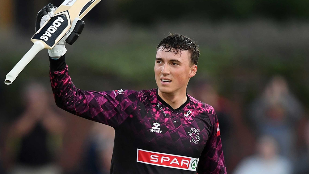 টম ব্যান্টন: ২০১৯-২০ মরসুমে বিগ ব্যাশ লিগে ব্রিসবেন হিটের হয়ে খেলেছিলেন ব্যান্টন। সেখানে প্রতিযোগিতার ইতিহাসে দ্বিতীয় দ্রুততম পঞ্চাশ করেন। তাঁর ব্যাটিং স্টাইলের সঙ্গে অনেকে কেভিন পিটারসেনের মিল খুঁজে পান। নিশ্চিত ভাবেই আইপিএলে নজর কাড়তে পারেন তিনি।