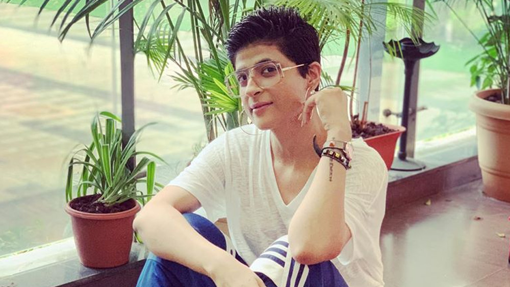 স্বামীর জন্যই টিকে গিয়েছে বিয়ে। আয়ুষ্মানই চাননি সম্পর্ক ভেঙে বেরিয়ে আসতে। একইসঙ্গে এই কথাটাও জানাতে ভোলেননি লেখিকা-পরিচালক এবং থিয়েটার ব্যক্তিত্ব তাহিরা।