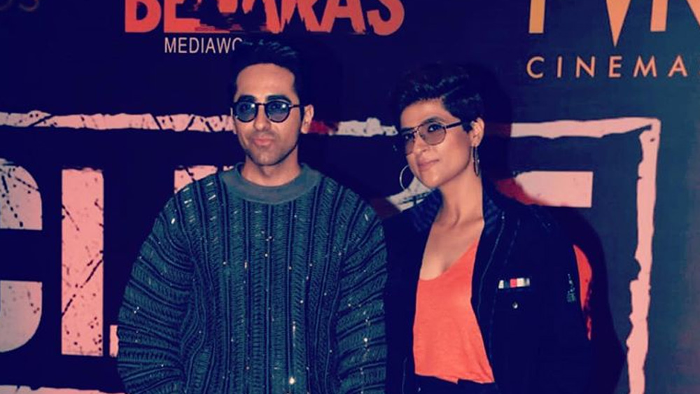 বয়সে কয়েক মাসের বড় আয়ুষ্মানের সঙ্গে তাহিরার আলাপ পঞ্জাব বিশ্ববিদ্যালয়ের ক্লাসে। দু’জনেই মাস কমিউনিকেশনের পড়ুয়া ছিলেন। থিয়েটারের প্রতি ভালবাসা থেকেই গাঢ় হয় প্রেম। দু’জনে বিয়ে করেন ২০০৮-এ।