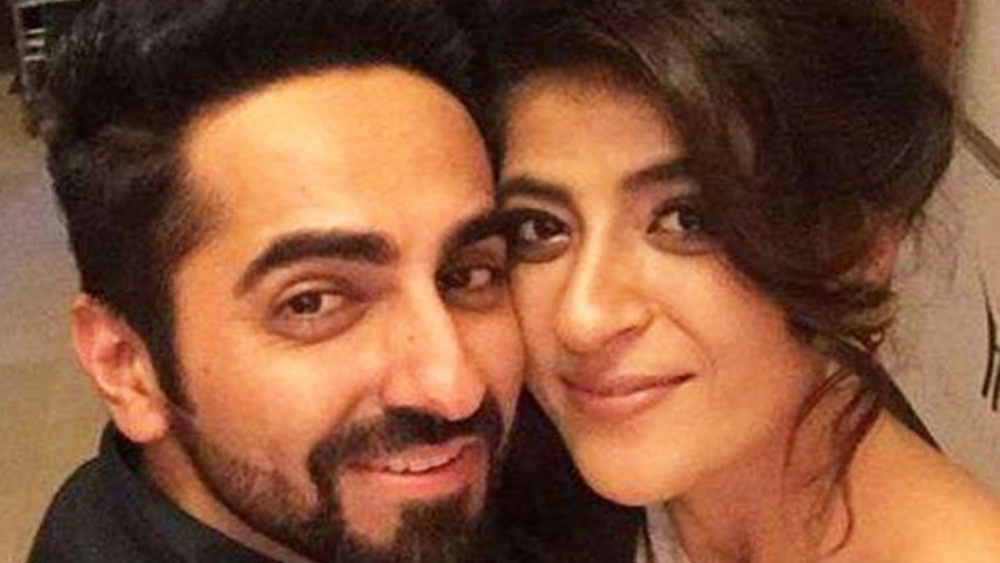 তাহিরা বা আয়ুষ্মান, কেউ বাড়তি কিছু করেননি দাম্পত্যকে বাঁচিয়ে রাখার জন্য। বরং, সময়ের সঙ্গে সঙ্গে যে পরিণতমনস্কতা এসেছে, তাতেই মেরামত হয়ে গিয়েছে সম্পর্কের ভাঙাচোরা দিক। যে কোনও সম্পর্ককেই তার প্রয়োজনীয় সময় দিতে হয়। সেটা তাঁদের সম্পর্কেও দিতে হয়েছে। দাম্পত্যের ১২ বছর পেরিয়ে সে কথা স্বীকার করেন আয়ুষ্মান-তাহিরা।