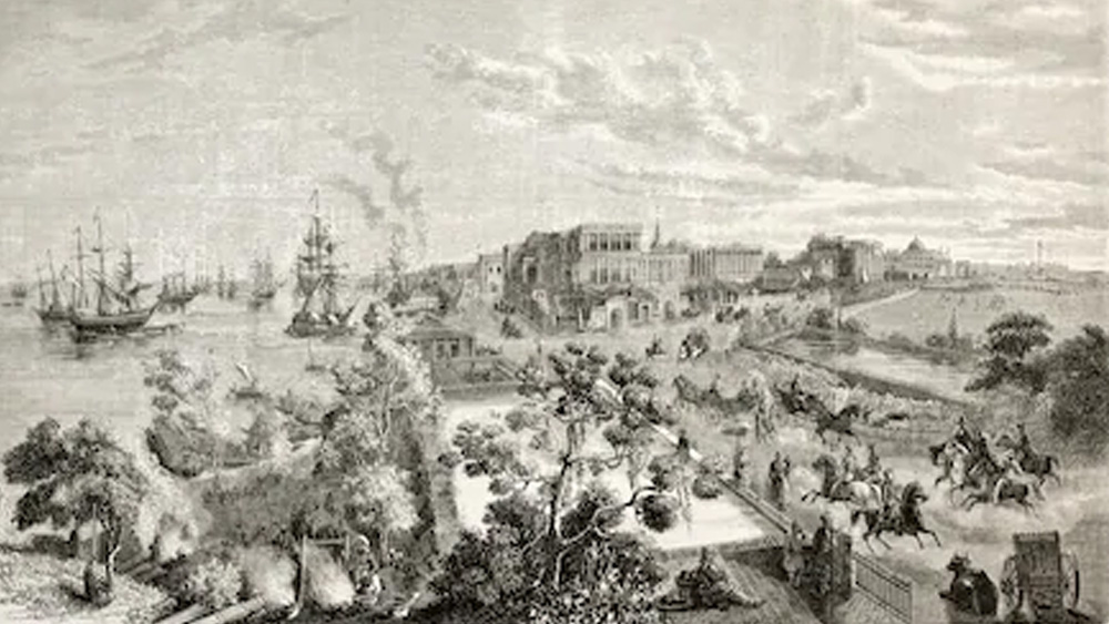 এই চিত্তেশ্বরী মন্দির লাগোয়া অংশই চিৎপুর এবং মন্দিরে যাওয়ার পথ হল চিৎপুর রোড। এই মত সমর্থন করেন অধিকাংশ কলকাতা-গবেষক। তবে এর বাইরে কেউ কেউ আবার বলেন, চিৎপুর হল চিত্রপুরের অপভ্রংশ। এখানে চিত্রিত সুতির শাড়ি বোনা হত। বণিক সম্প্রদায় শেঠ ও বসাকদের মধ্যে সে শাড়ির চাহিদা ছিল আকাশছোঁয়া।