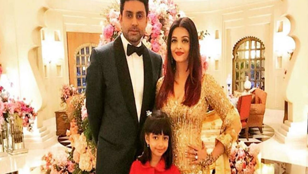 এ ছাড়া জুনিয়র বি ইন্ডিয়ান সুপার লিগ ফুটবল টিমেরও অন্যতম মালিক। তাঁর ফুটবল টিমের নাম চেন্নাই এফ সি।