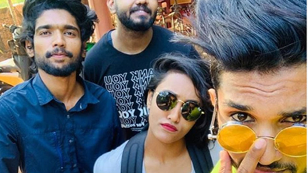 কিন্তু এ বারে বিয়ের আগে স্বামীর সঙ্গে আলাদা ভাবে কথা বলার জেদ ধরে বসেন জ্যাসমিন। তাঁর সঙ্গে কথা বলে খুব ভাল লেগে গিয়েছিল জ্যাসমিনের। ঠিক যেমনটা চেয়েছিলেন, তেমনটাই স্বামী পেতে চলেছেন তিনি, এমনই মনে হয়েছিল তাঁর। কিন্তু অবাক হওয়ার অনেক বাকি ছিল।